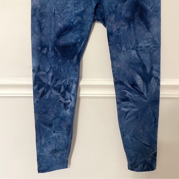 Beyond Yoga • smokeshow wave high waist long leggings blue sz L - Picture 6 of 8
